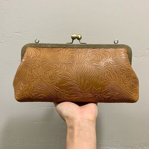 Handmade Genuine Leather Embossed Leaves Kisslock Clutch/Shoulder Bag/Crossbody